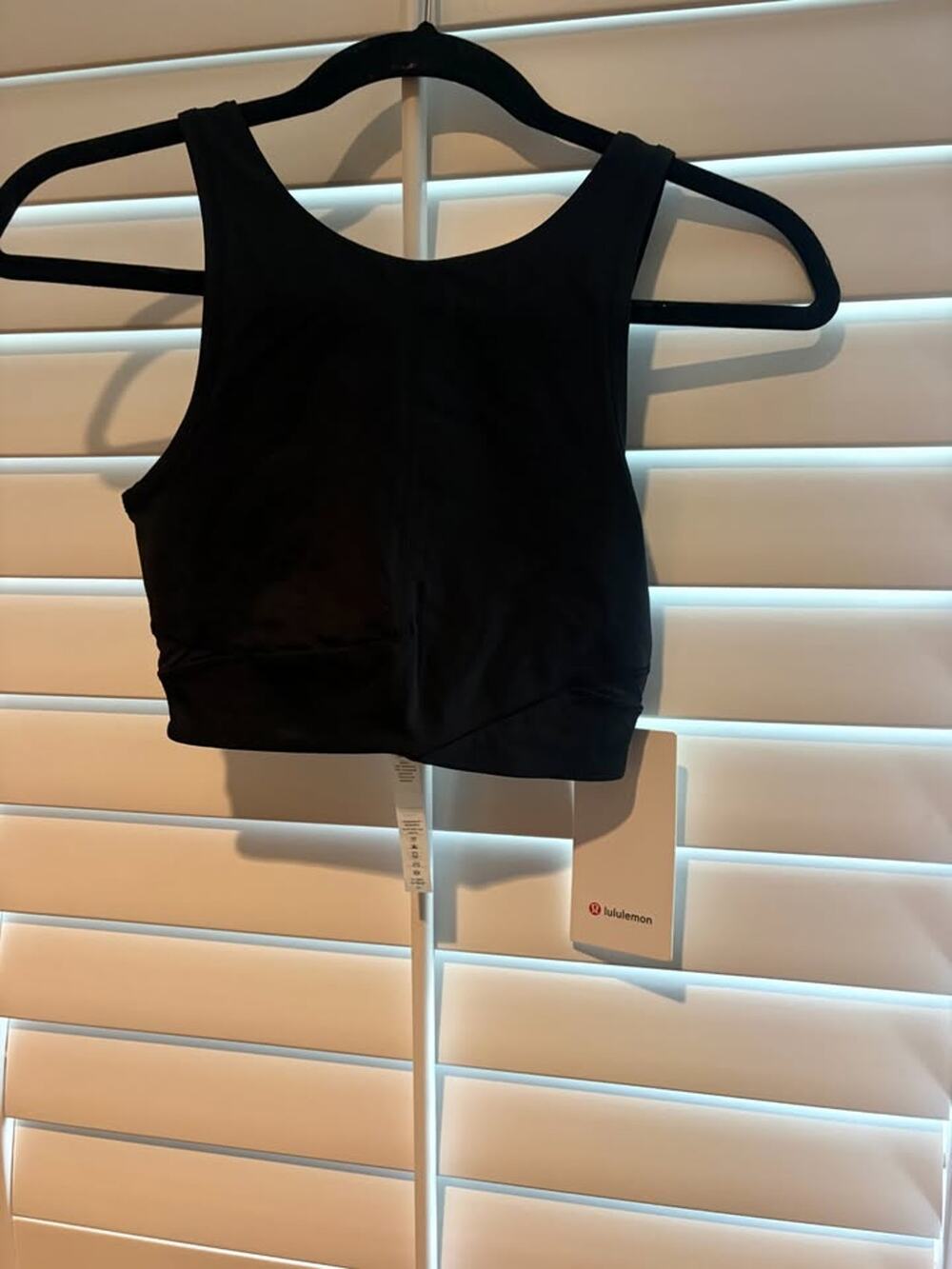 Lululemon Black High-Neck Cropped Active Tank - Size 4 - NWT